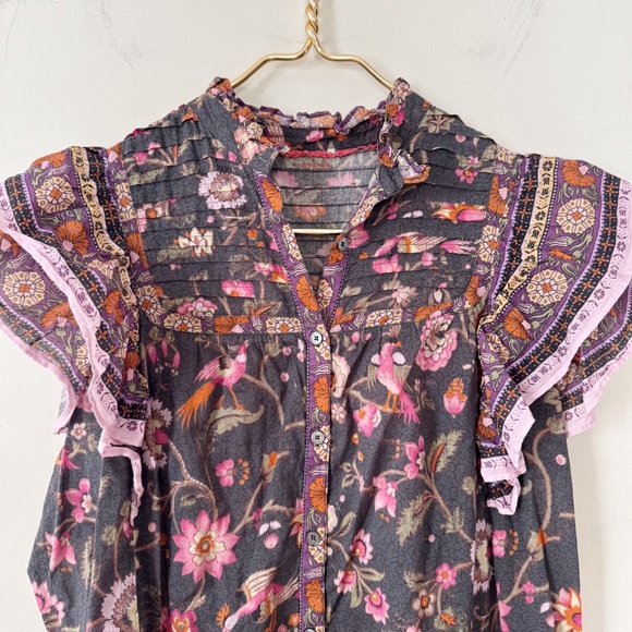 Sundance Marcleine Ruffle shoulder Blouse Gray and Pink Floral Bird Print M - Picture 5 of 9